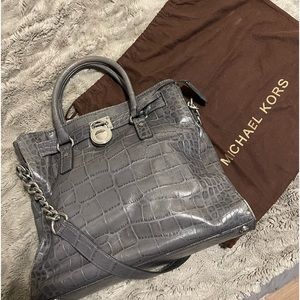 Michael Kors Gray Crocodile Embossed Dillon Tote/handbag
